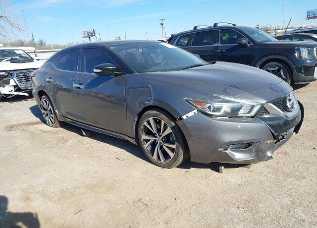 2017 NISSAN Maxima