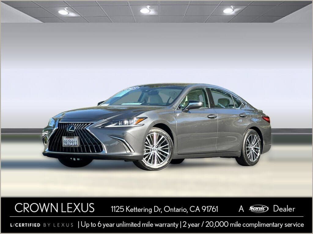 2025 LEXUS ES