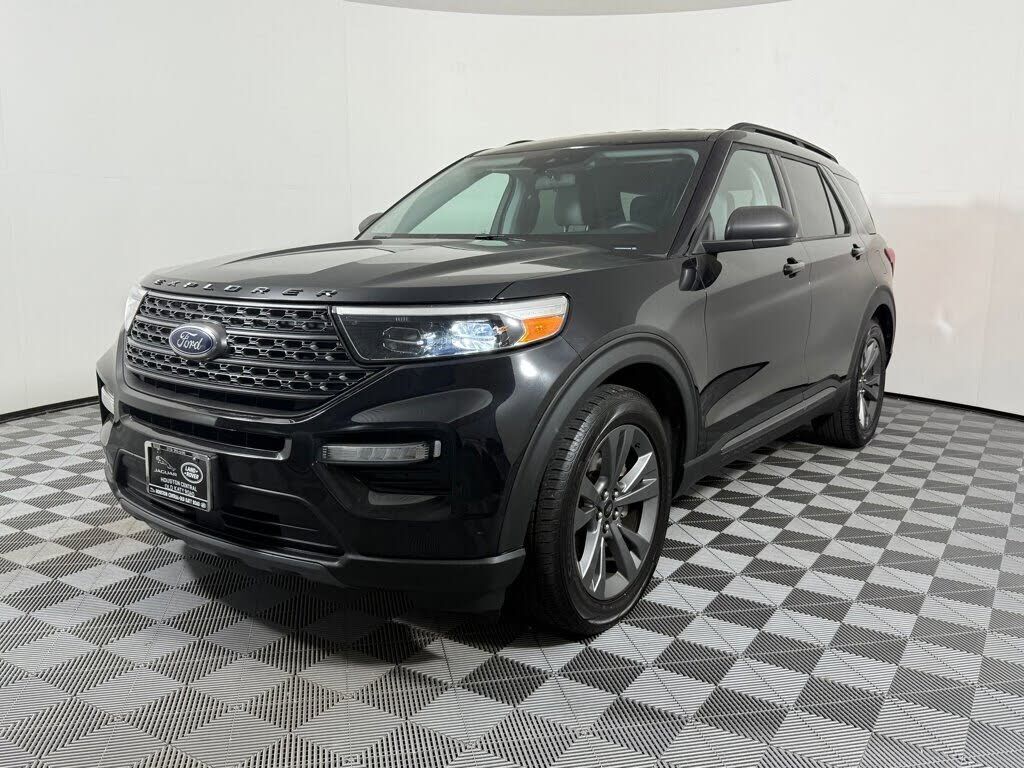 2021 FORD Explorer