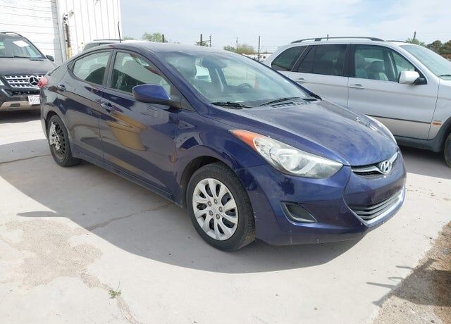 2012 HYUNDAI Elantra