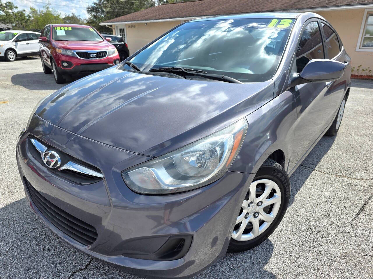 2013 HYUNDAI Accent