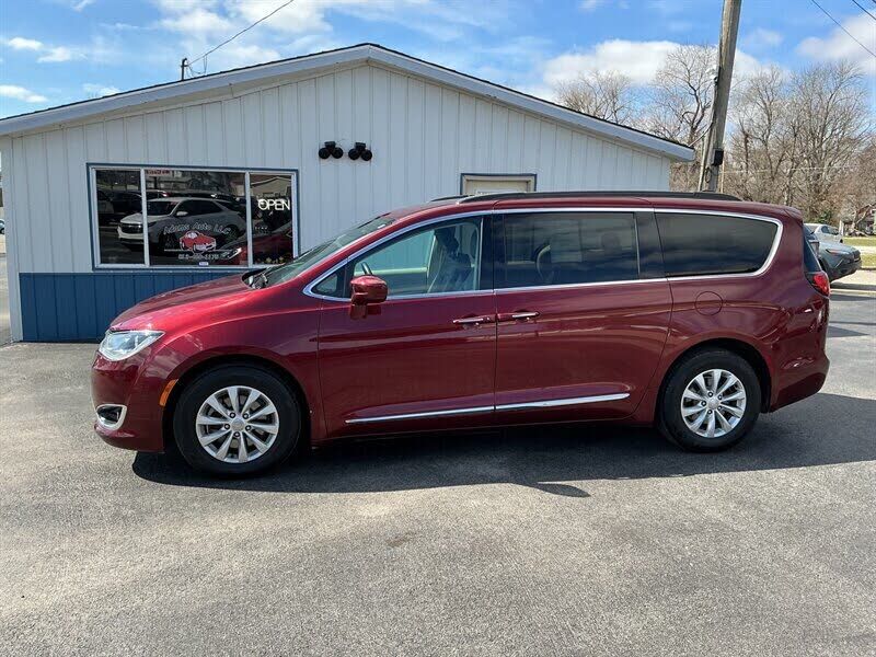 2017 CHRYSLER Pacifica