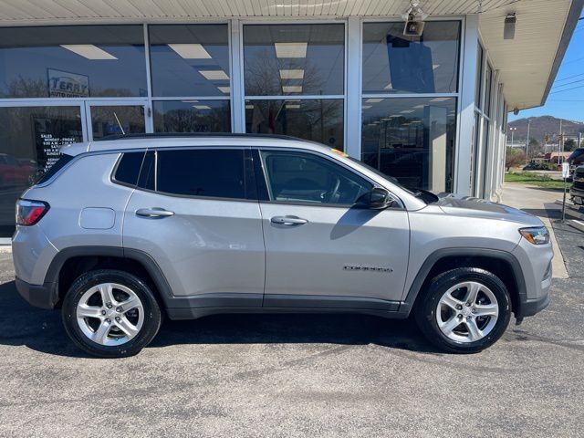 2024 JEEP Compass
