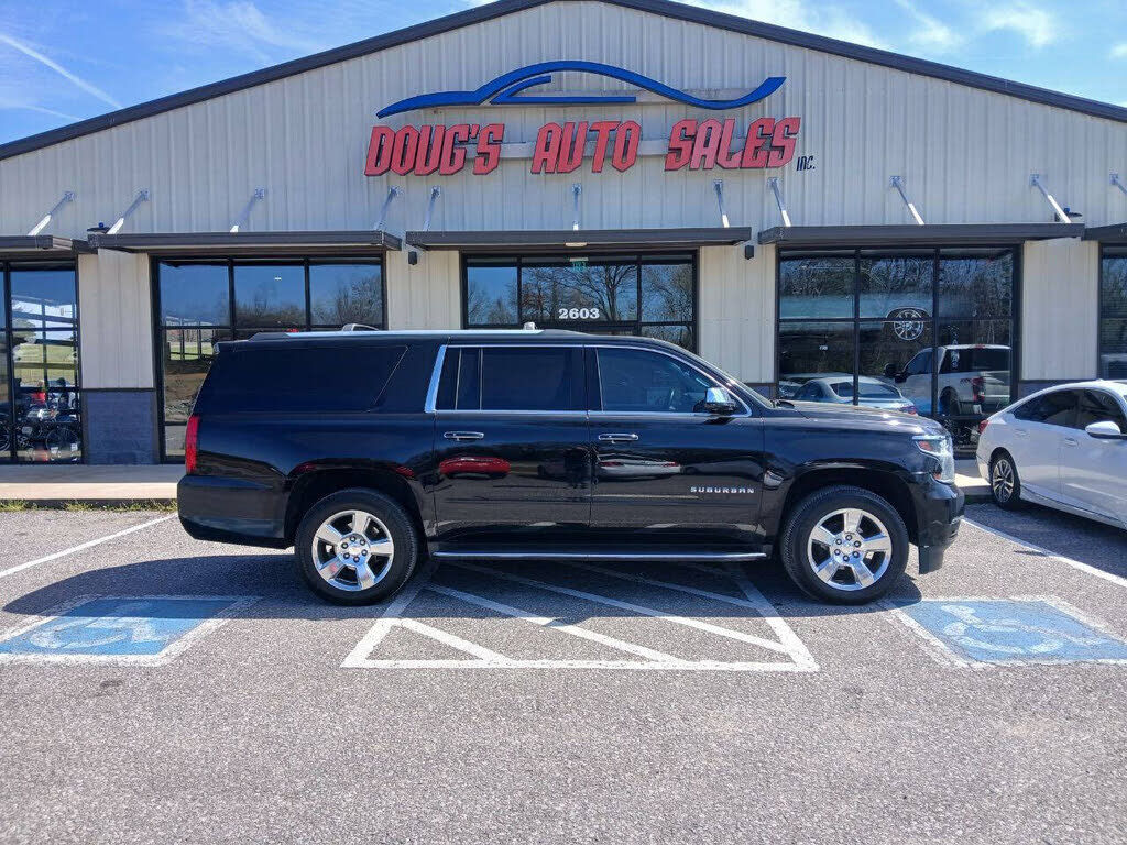 2017 CHEVROLET Suburban