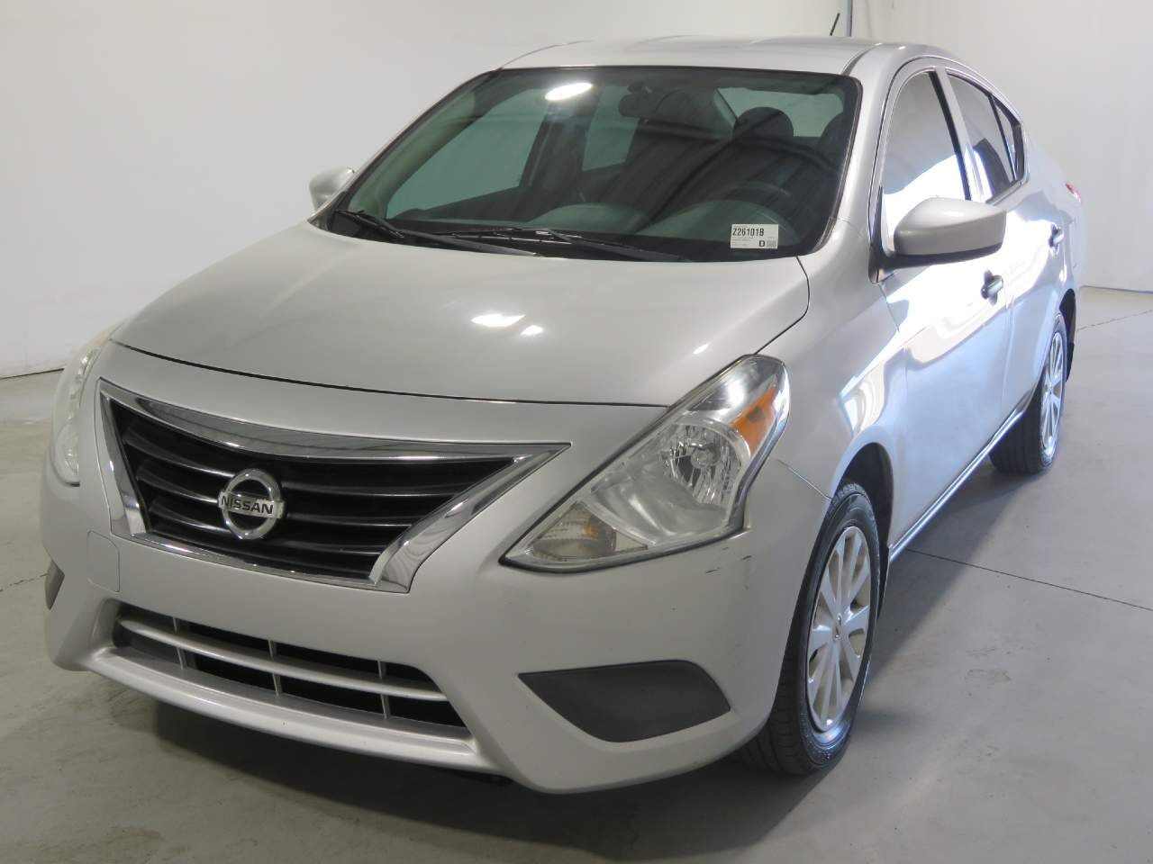 2017 NISSAN Versa