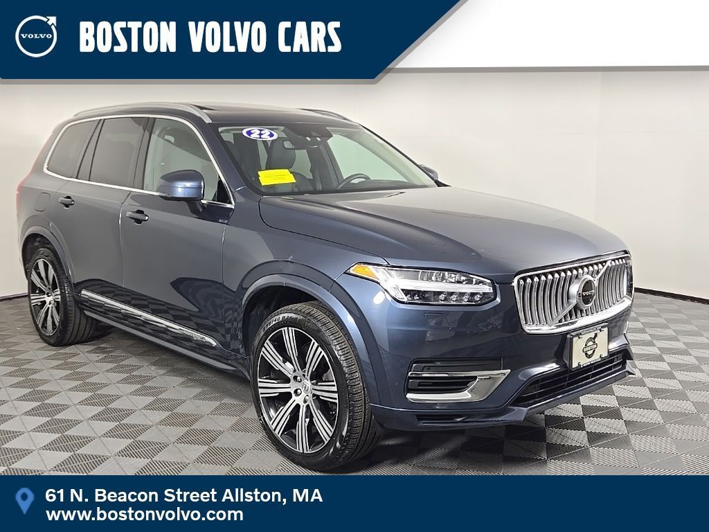 2022 VOLVO XC90