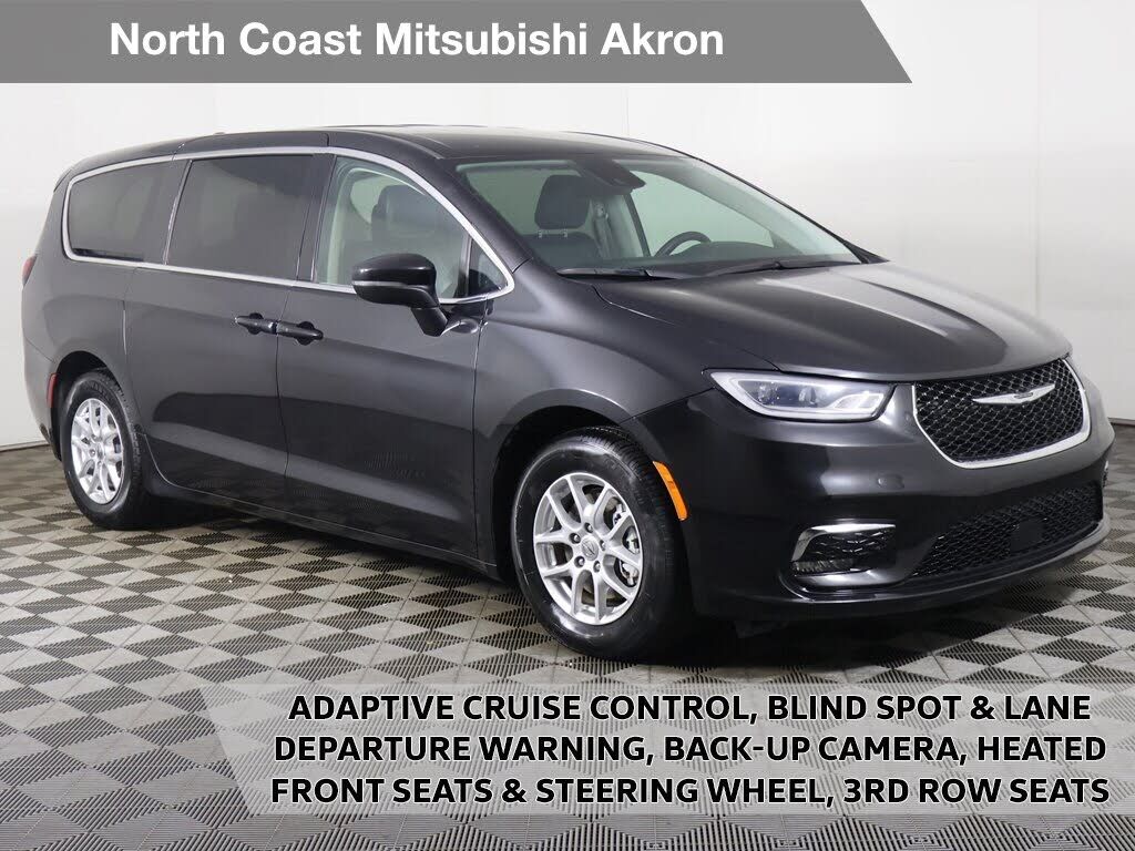 2023 CHRYSLER Pacifica