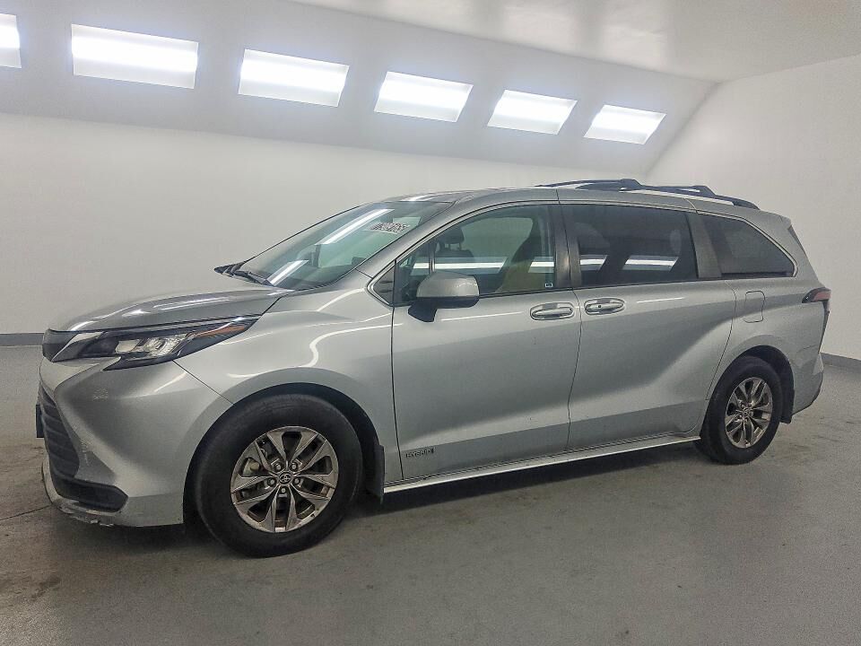 2021 TOYOTA Sienna