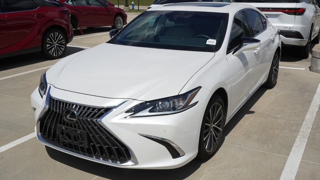 2023 LEXUS ES