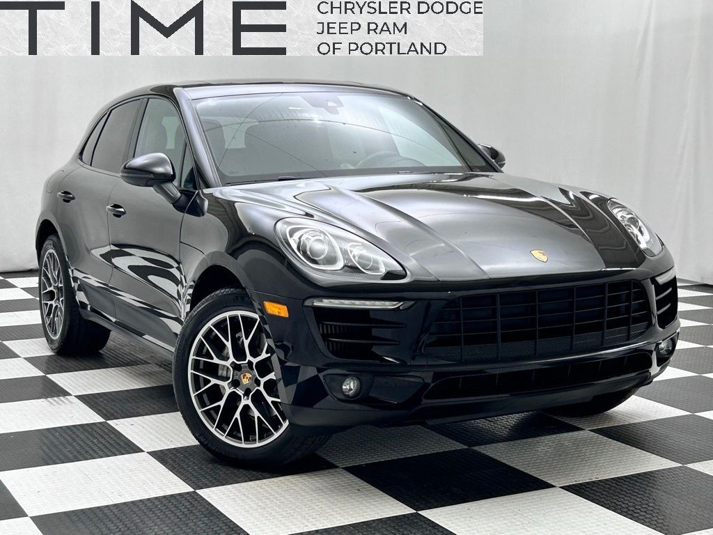 2017 PORSCHE Macan