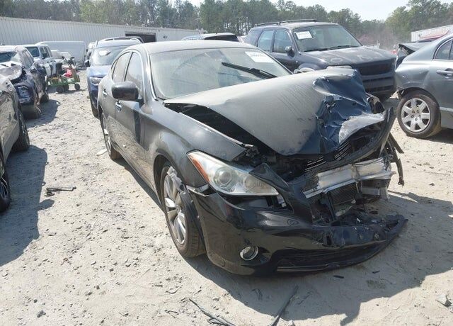 2013 INFINITI M37