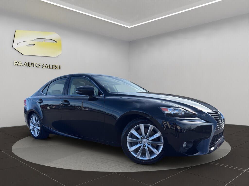 2016 LEXUS IS