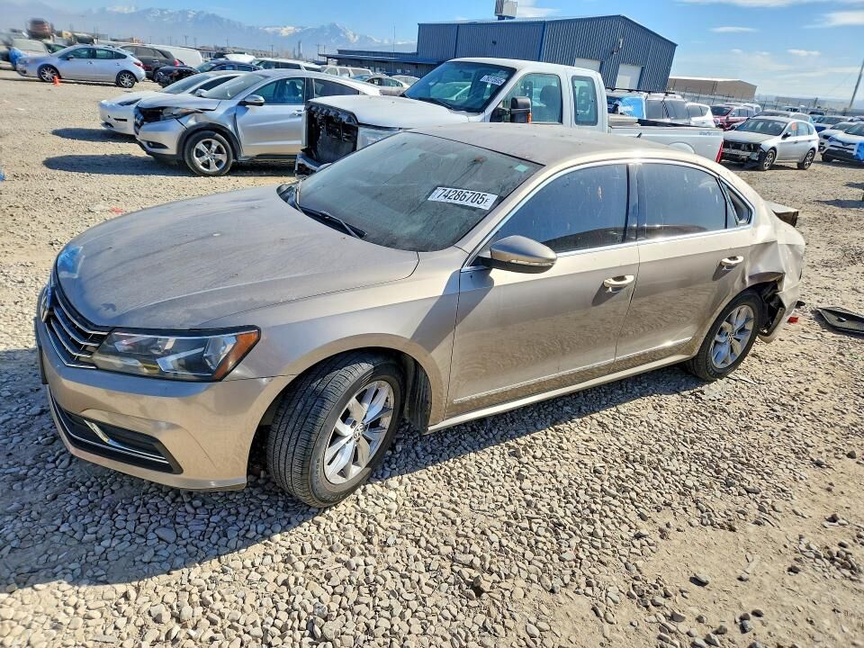 2016 VOLKSWAGEN Passat