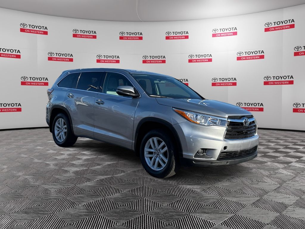 2016 TOYOTA Highlander