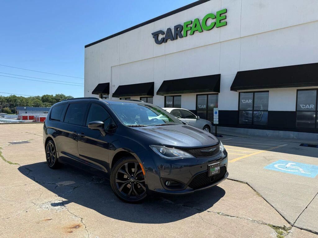 2019 CHRYSLER Pacifica
