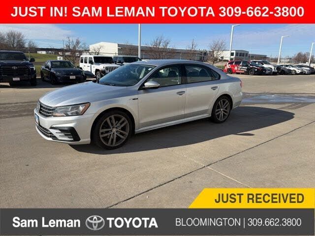 2018 VOLKSWAGEN Passat