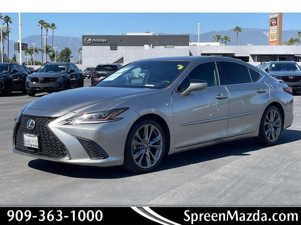 2019 LEXUS ES