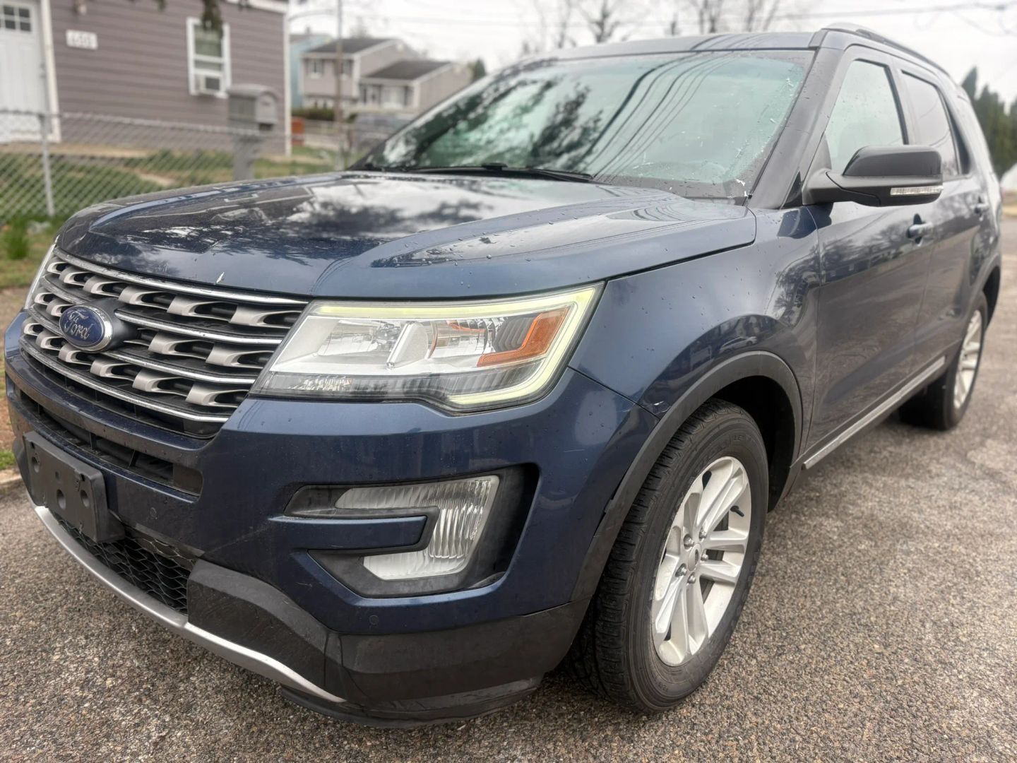 2017 FORD Explorer