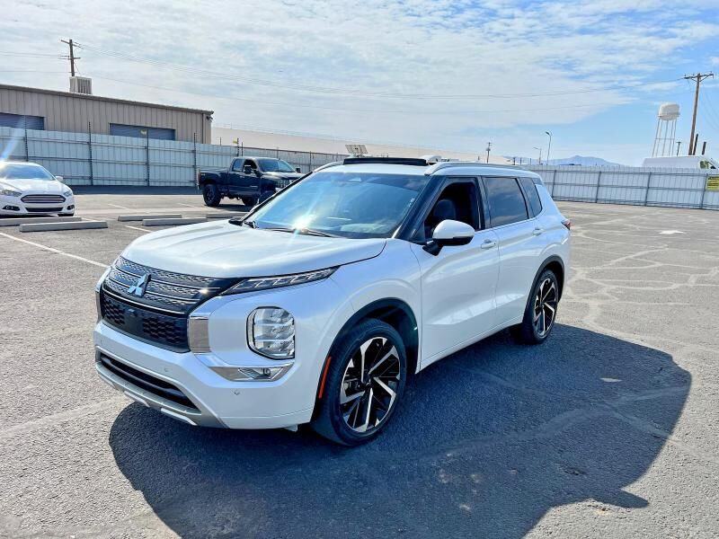 2022 MITSUBISHI Outlander