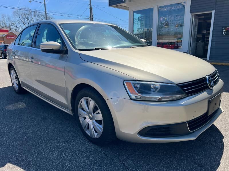 2013 VOLKSWAGEN Jetta