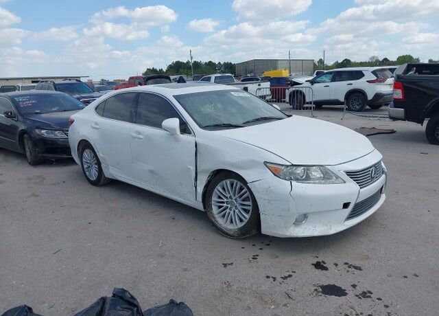 2013 LEXUS ES