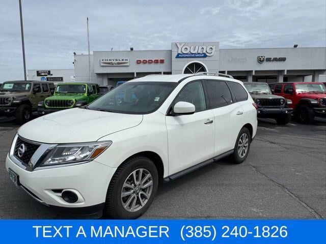 2016 NISSAN Pathfinder