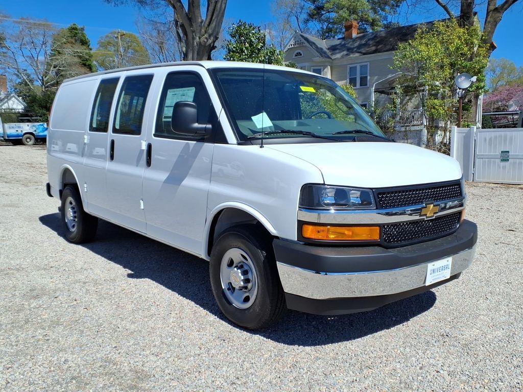 2026 CHEVROLET Express