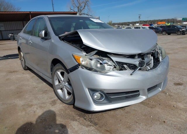 2013 TOYOTA Camry