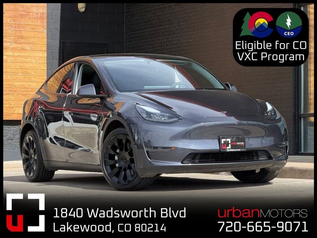 2024 TESLA Model Y