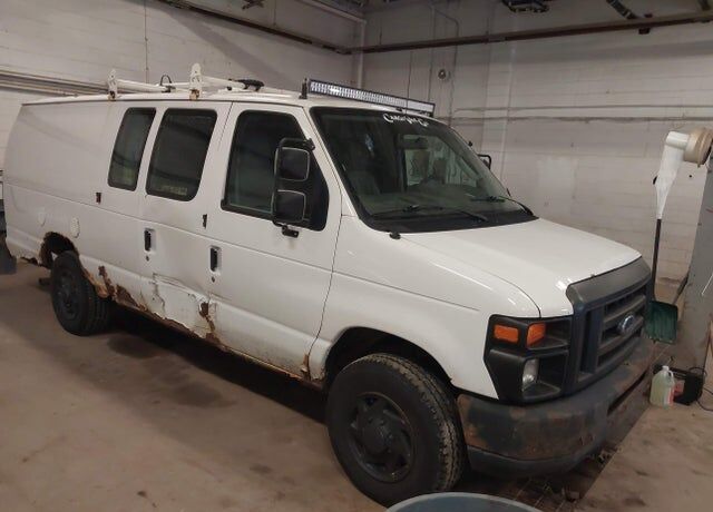 2010 FORD E-350