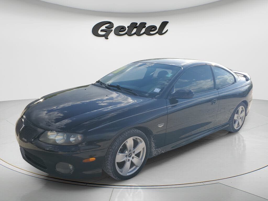 2004 PONTIAC GTO