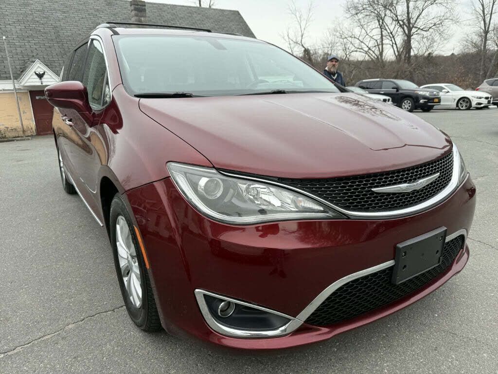 2017 CHRYSLER Pacifica
