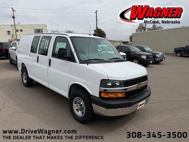 2026 CHEVROLET Express