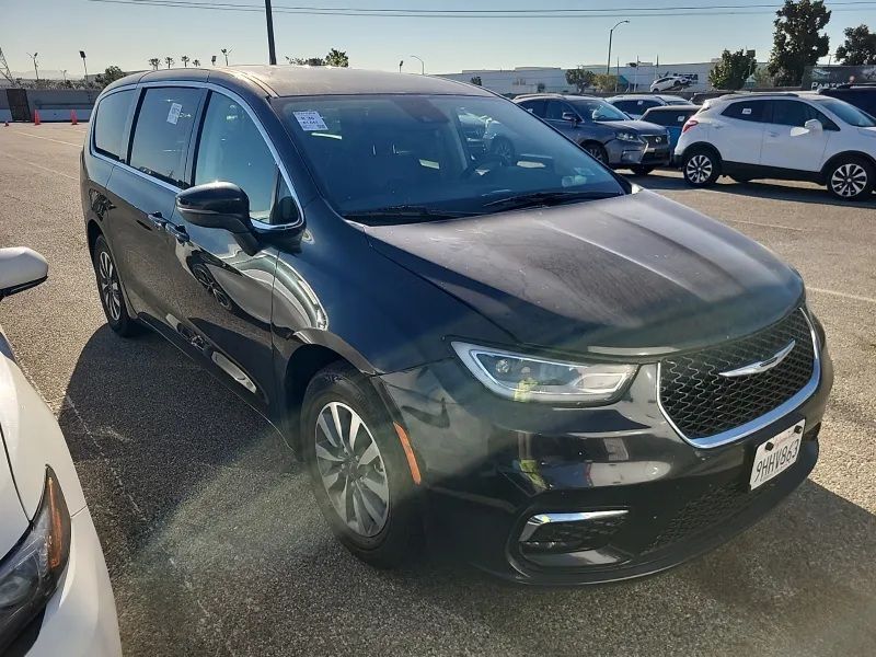 2023 CHRYSLER Pacifica