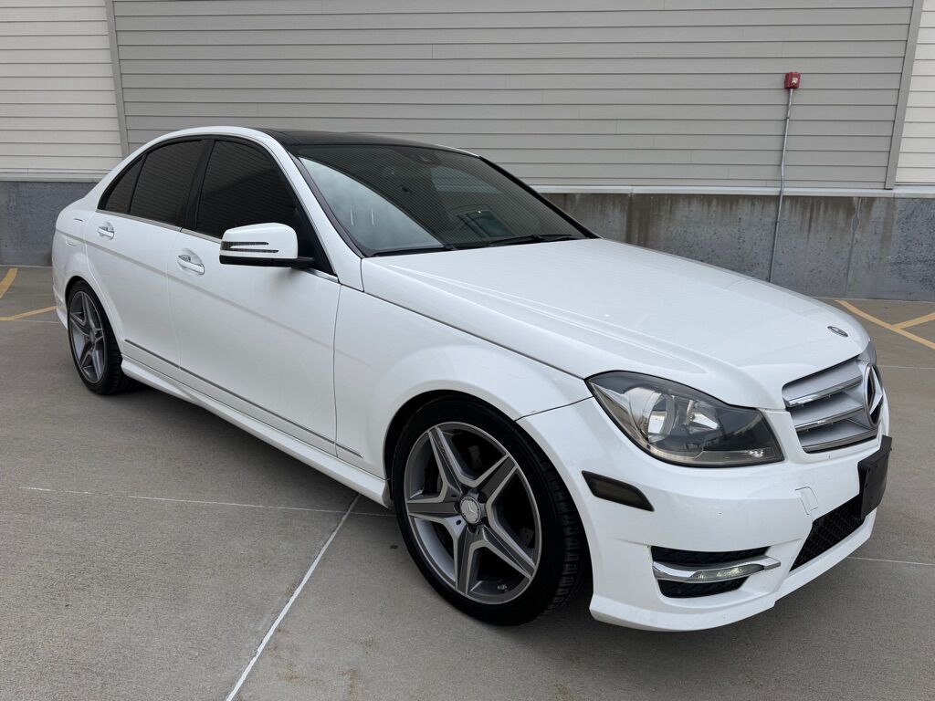 2013 MERCEDES-BENZ C-Class