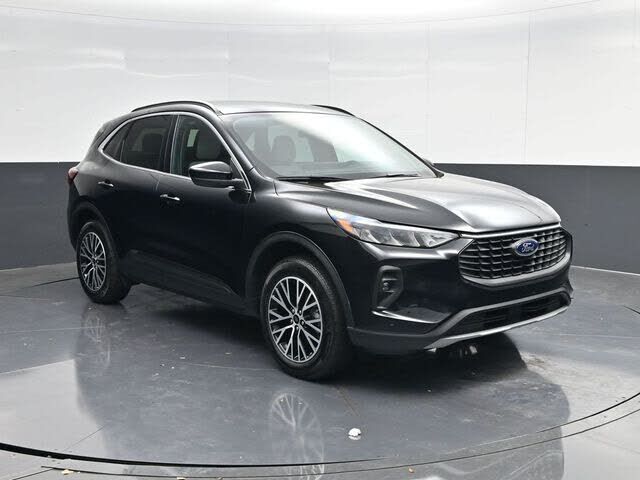 2025 FORD Escape
