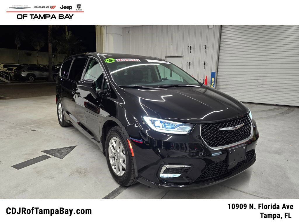 2024 CHRYSLER Pacifica