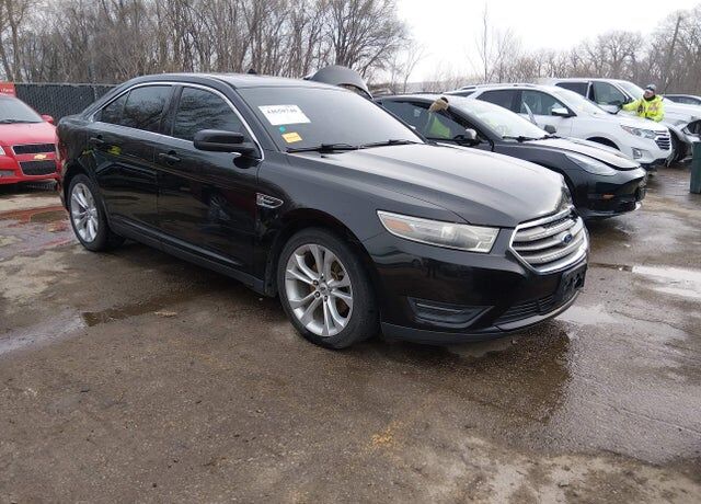 2013 FORD Taurus