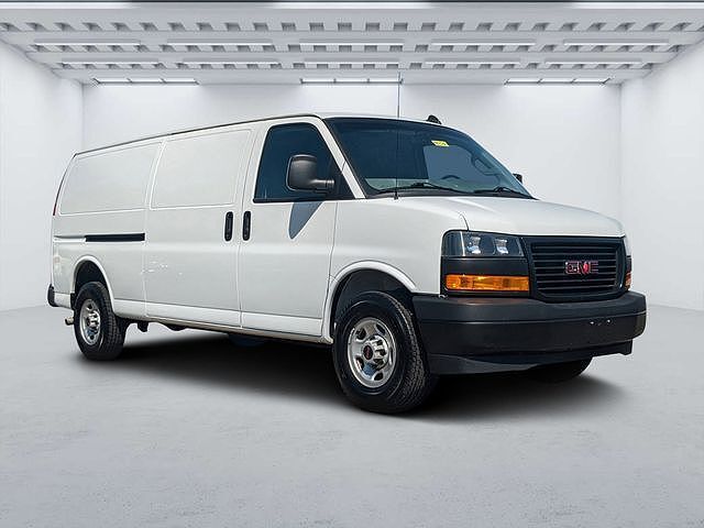 2023 GMC Savana