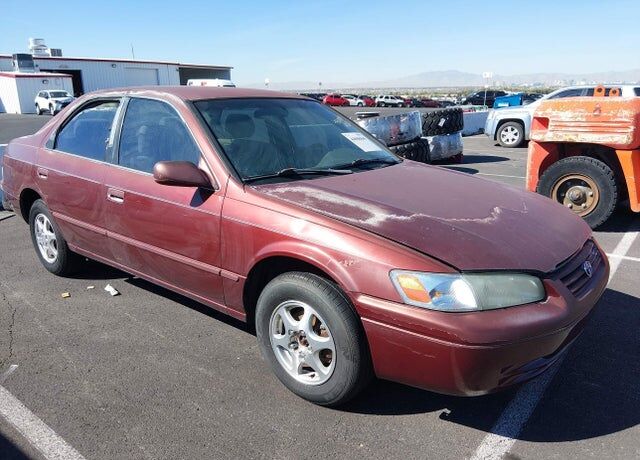 1999 TOYOTA Camry