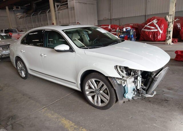 2017 VOLKSWAGEN Passat