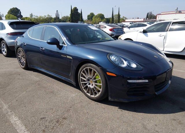 2015 PORSCHE Panamera