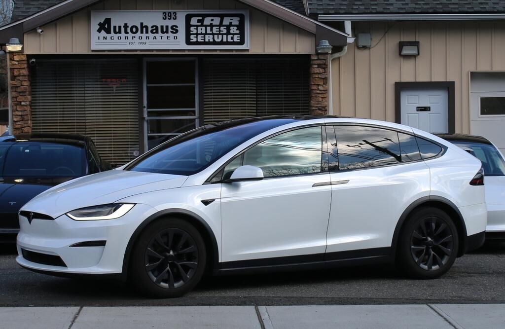 2023 TESLA Model X