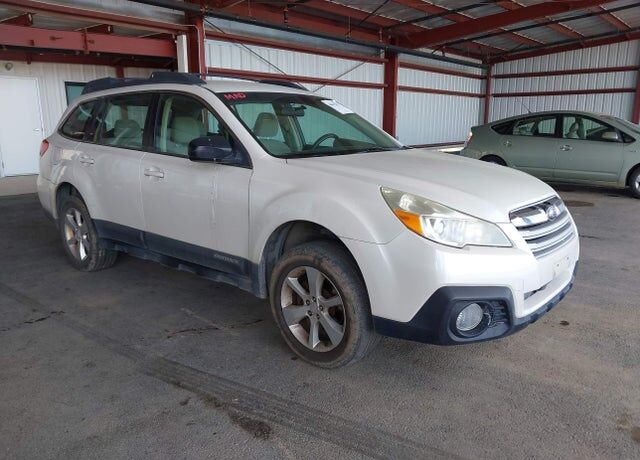 2014 SUBARU Outback