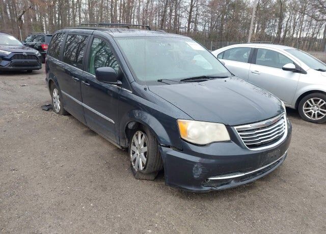 2014 CHRYSLER Town and Country