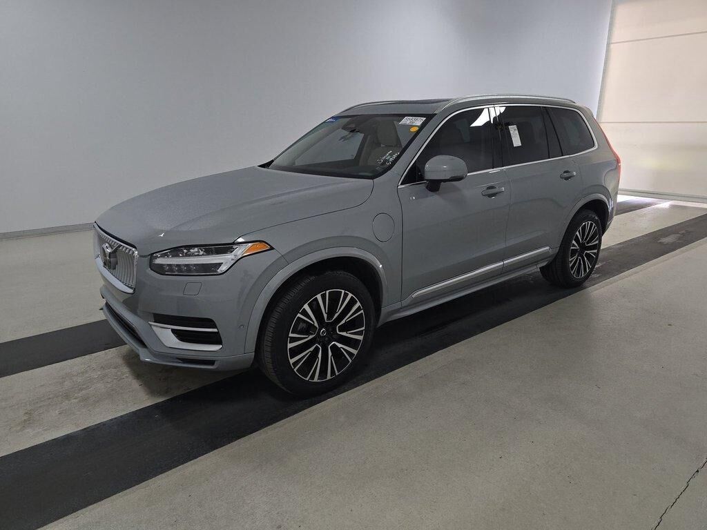 2025 VOLVO XC90