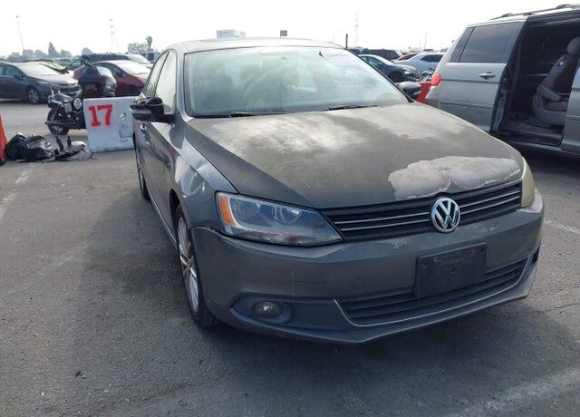 2011 VOLKSWAGEN Jetta