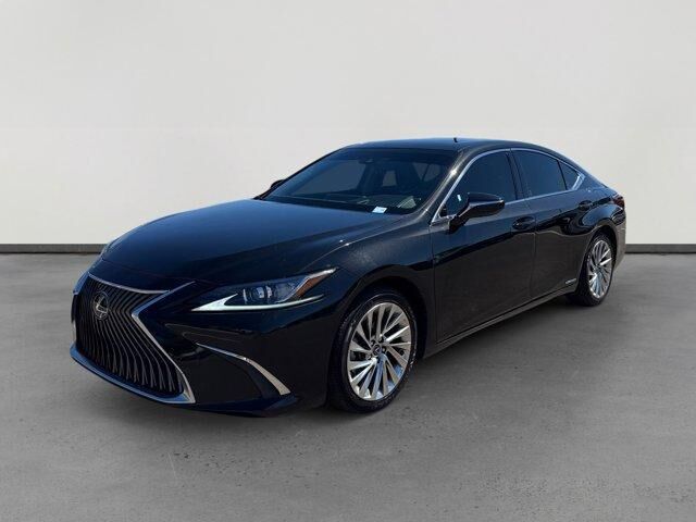 2019 LEXUS ES