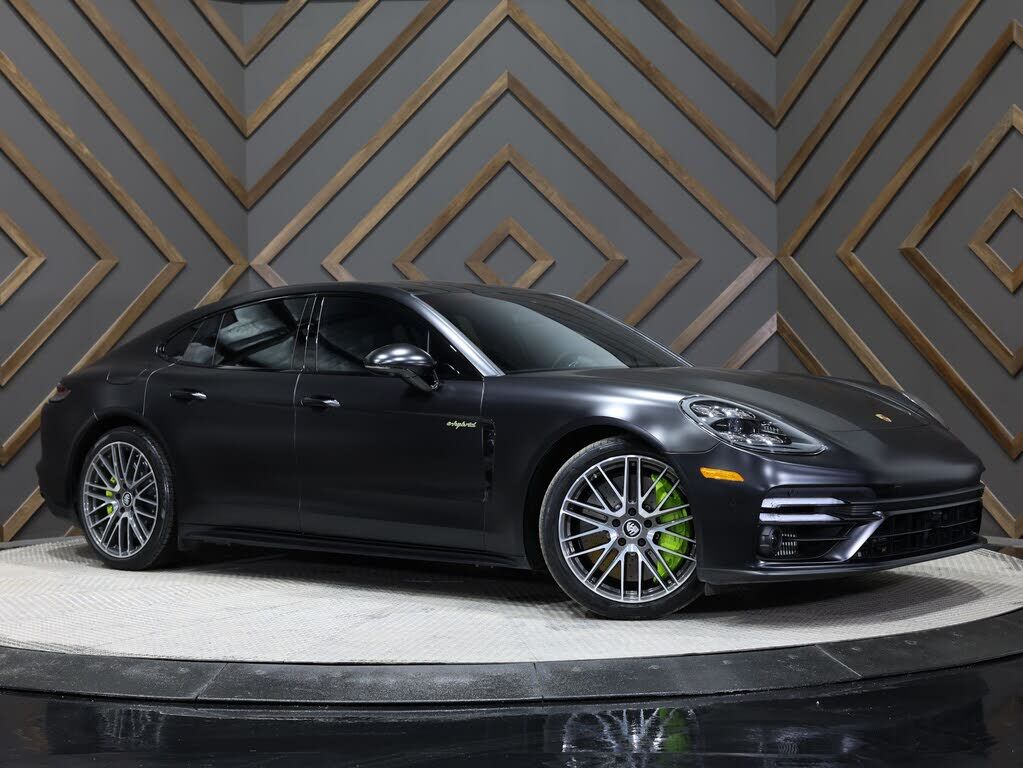 2021 PORSCHE Panamera