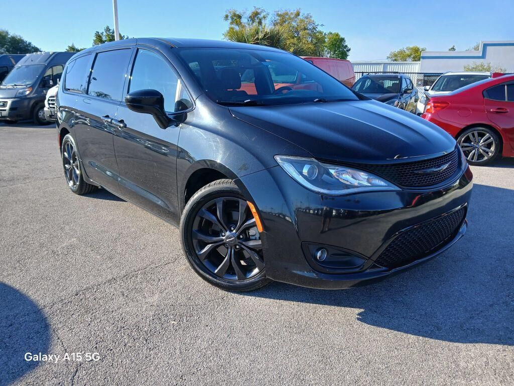 2020 CHRYSLER Pacifica